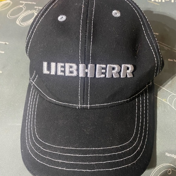 Liebherr hat *50 years United by success edition* - Picture 2 of 4